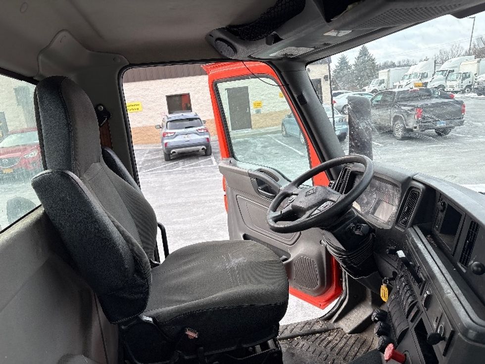 Day Cab Tractor-Heavy Duty Tractors-International-2021-LT625-Montgomery-NY-284,465\n\t\tmiles-$ 29,750 - Image 14