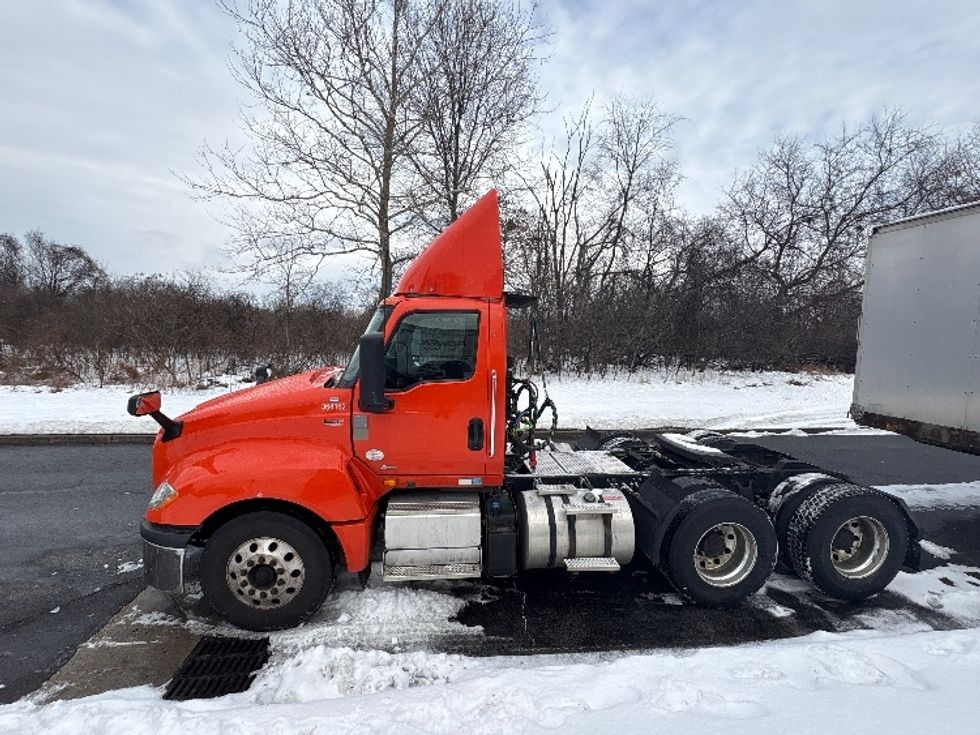 Day Cab Tractor-Heavy Duty Tractors-International-2021-LT625-Montgomery-NY-284,465\n\t\tmiles-$ 29,750 - Image 4