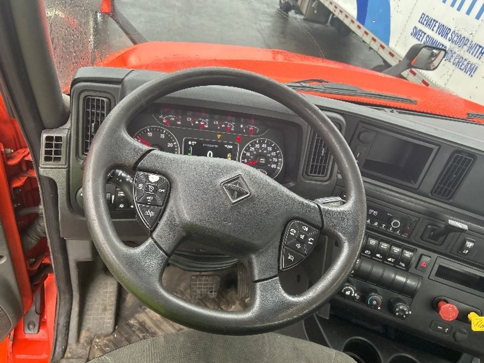 Day Cab Tractor-Heavy Duty Tractors-International-2021-LT625-Montgomery-NY-288,641\n\t\tmiles-$ 28,500 - Image 11