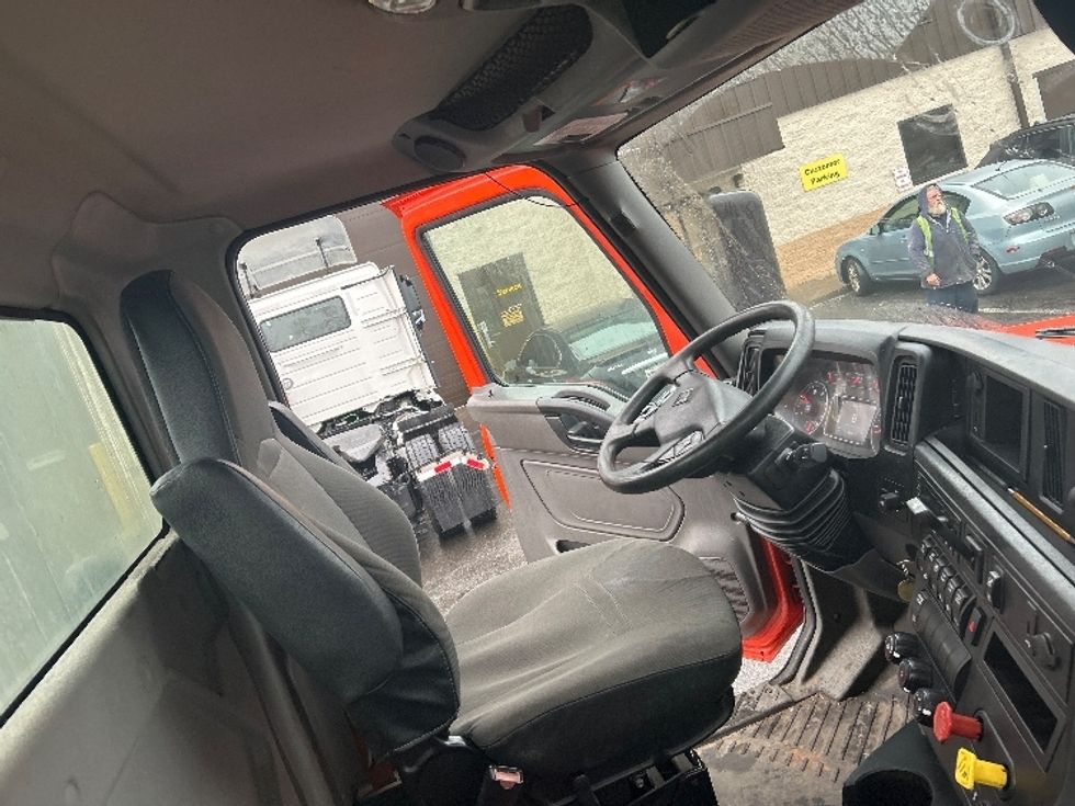 Day Cab Tractor-Heavy Duty Tractors-International-2021-LT625-Montgomery-NY-288,641\n\t\tmiles-$ 28,500 - Image 14