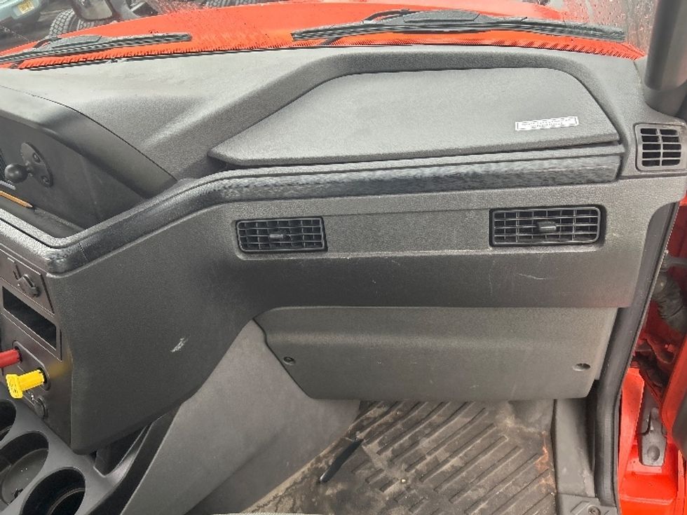 Day Cab Tractor-Heavy Duty Tractors-International-2021-LT625-Montgomery-NY-289,625\n\t\tmiles-$ 23,250 - Image 13