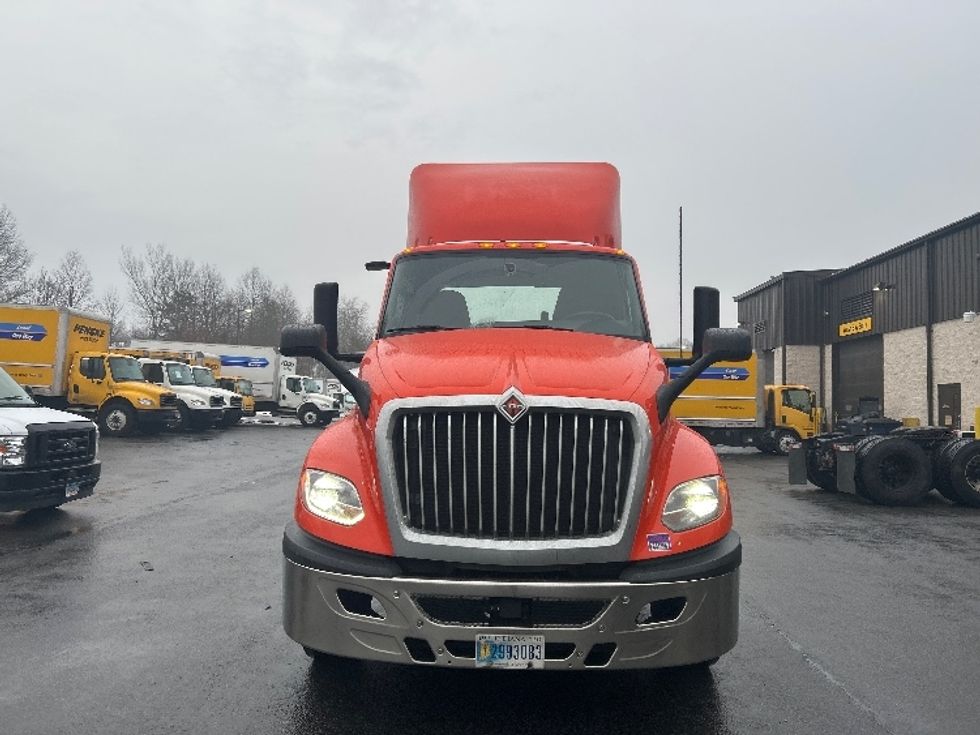 Day Cab Tractor-Heavy Duty Tractors-International-2021-LT625-Montgomery-NY-289,625\n\t\tmiles-$ 23,250 - Image 2