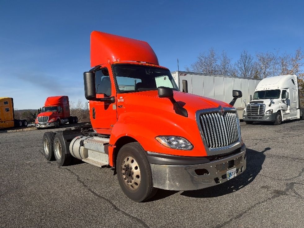 Day Cab Tractor-Heavy Duty Tractors-International-2021-LT625-Montgomery-NY-297,429\n\t\tmiles-$ 31,750 - Image 1