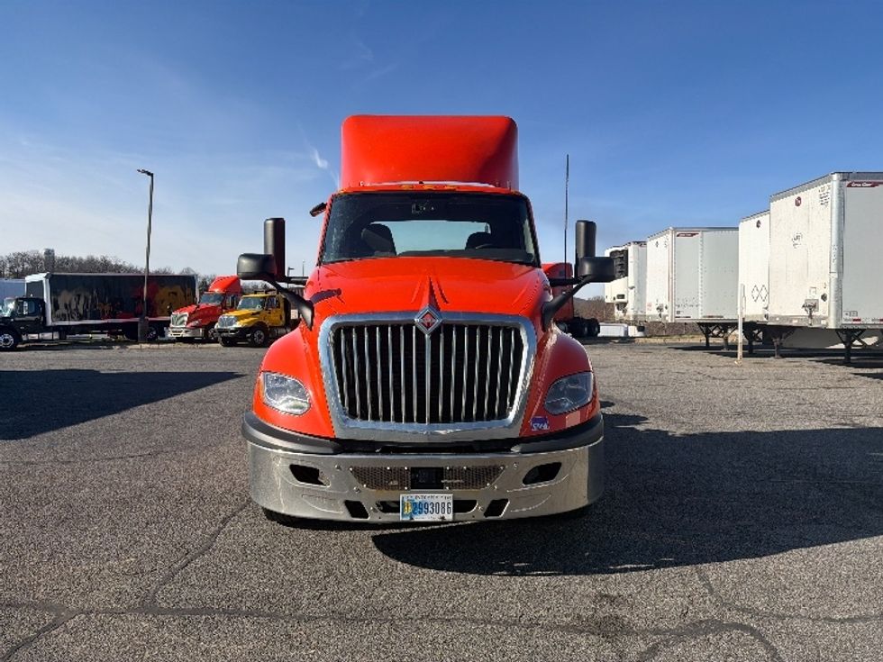 Day Cab Tractor-Heavy Duty Tractors-International-2021-LT625-Montgomery-NY-297,429\n\t\tmiles-$ 31,750 - Image 2