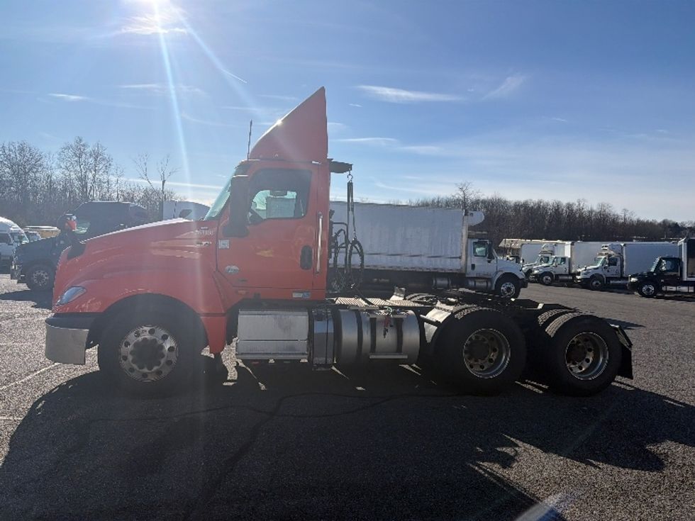 Day Cab Tractor-Heavy Duty Tractors-International-2021-LT625-Montgomery-NY-297,429\n\t\tmiles-$ 31,750 - Image 4