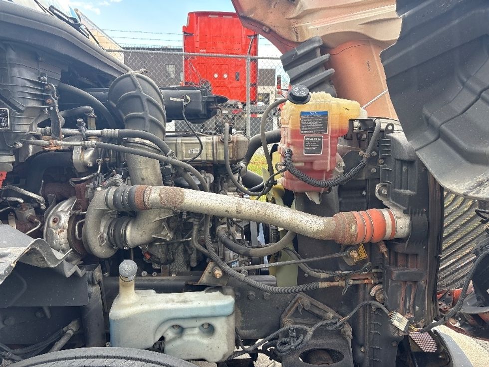 Day Cab Tractor-Heavy Duty Tractors-International-2021-LT625-Montgomery-NY-306,482\n\t\tmiles-$ 28,500 - Image 15