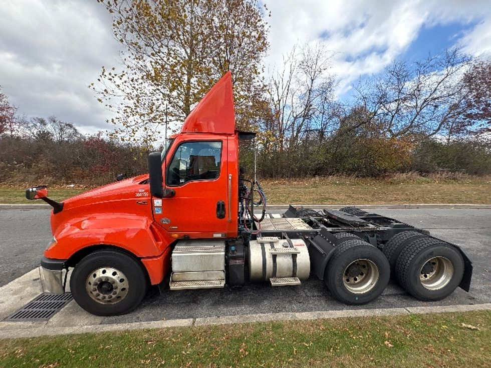 Day Cab Tractor-Heavy Duty Tractors-International-2021-LT625-Montgomery-NY-306,482\n\t\tmiles-$ 28,500 - Image 4