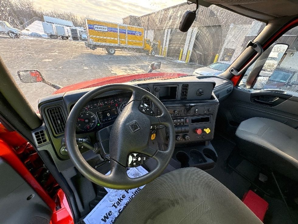 Day Cab Tractor-Heavy Duty Tractors-International-2021-LT625-Montgomery-NY-314,341\n\t\tmiles-$ 27,500 - Image 10