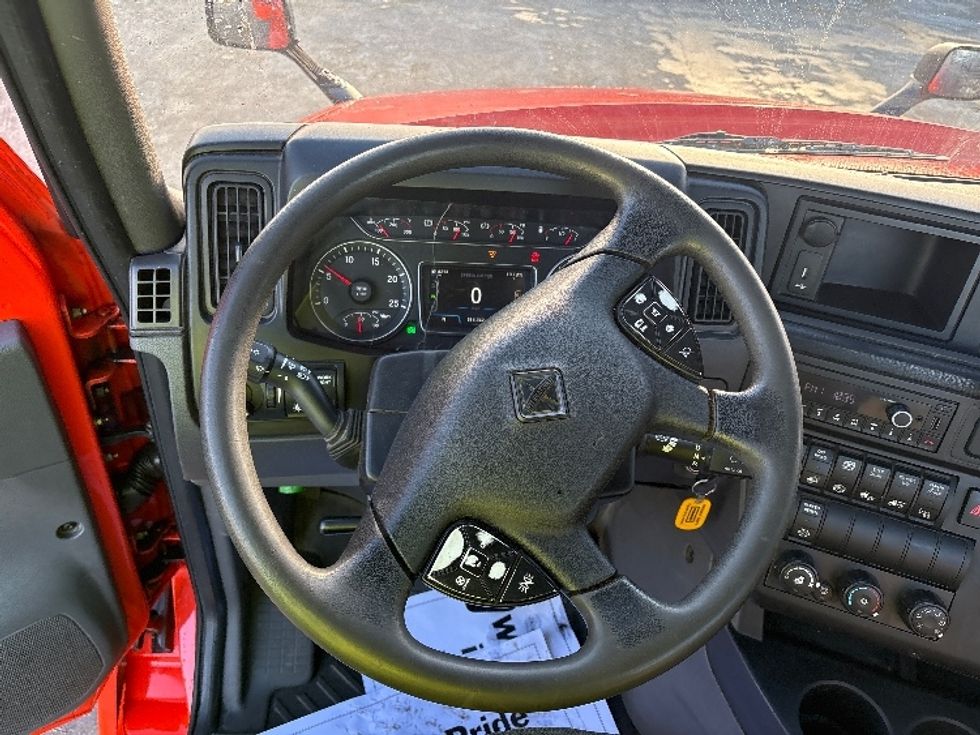 Day Cab Tractor-Heavy Duty Tractors-International-2021-LT625-Montgomery-NY-314,341\n\t\tmiles-$ 27,500 - Image 11