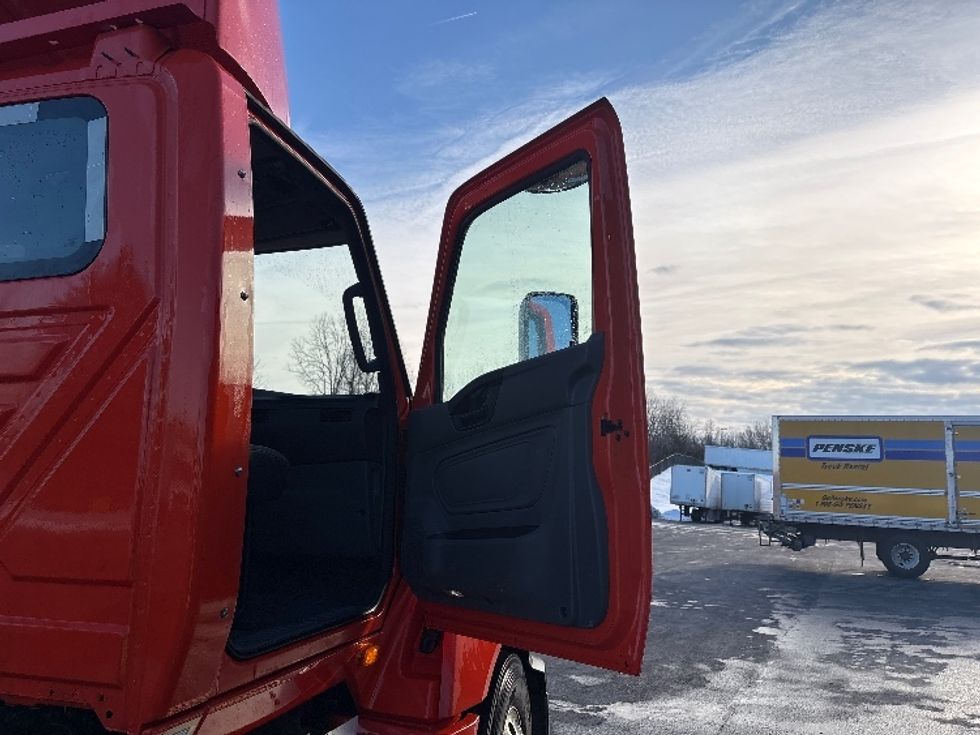 Day Cab Tractor-Heavy Duty Tractors-International-2021-LT625-Montgomery-NY-314,341\n\t\tmiles-$ 27,500 - Image 12