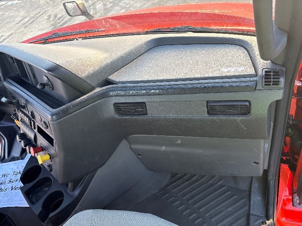 Day Cab Tractor-Heavy Duty Tractors-International-2021-LT625-Montgomery-NY-314,341\n\t\tmiles-$ 27,500 - Image 13