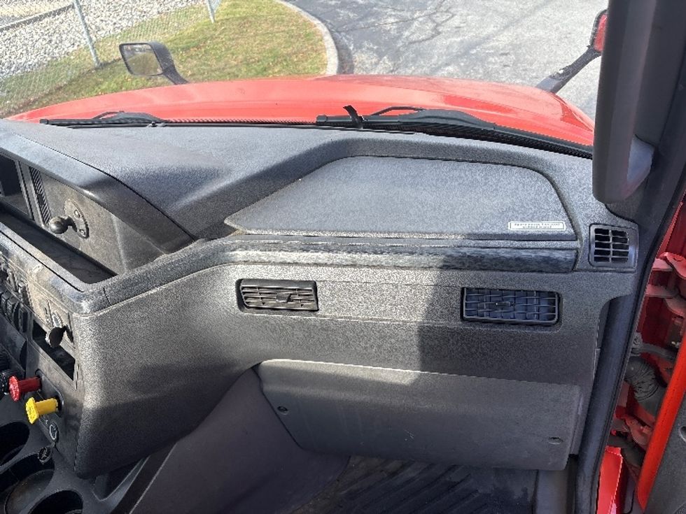 Day Cab Tractor-Heavy Duty Tractors-International-2021-LT625-Montgomery-NY-352,609\n\t\tmiles-$ 28,500 - Image 13