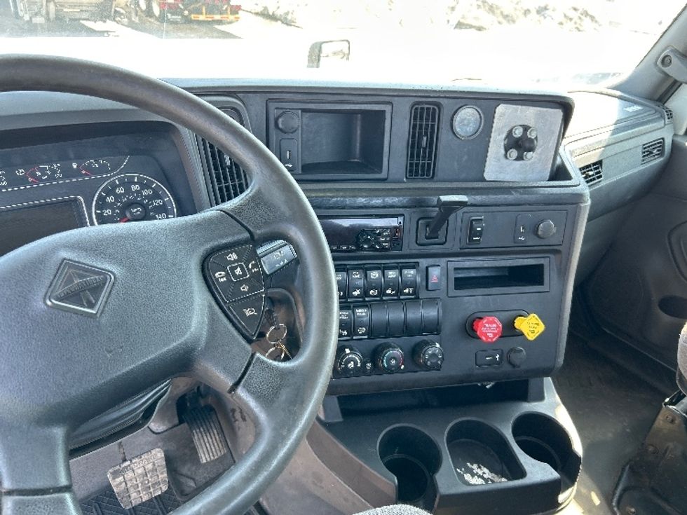 Day Cab Tractor-Heavy Duty Tractors-International-2021-LT625-Montreal-PQ-422,536\n\t\tkm-$ 64,750 - Image 10