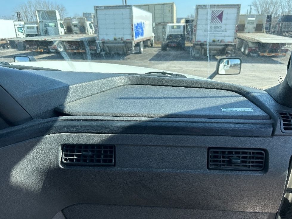 Day Cab Tractor-Heavy Duty Tractors-International-2021-LT625-Montreal-PQ-422,536\n\t\tkm-$ 64,750 - Image 13