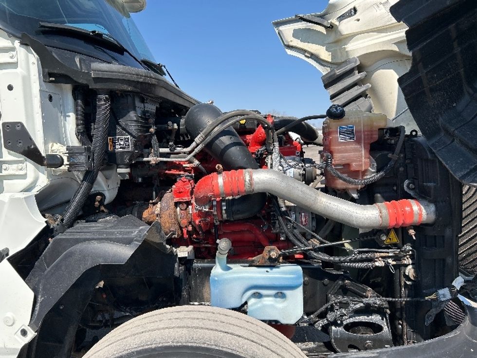 Day Cab Tractor-Heavy Duty Tractors-International-2021-LT625-Montreal-PQ-422,536\n\t\tkm-$ 64,750 - Image 15