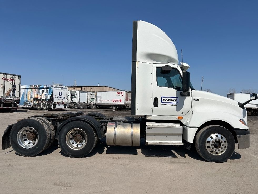 Day Cab Tractor-Heavy Duty Tractors-International-2021-LT625-Montreal-PQ-422,536\n\t\tkm-$ 64,750 - Image 8