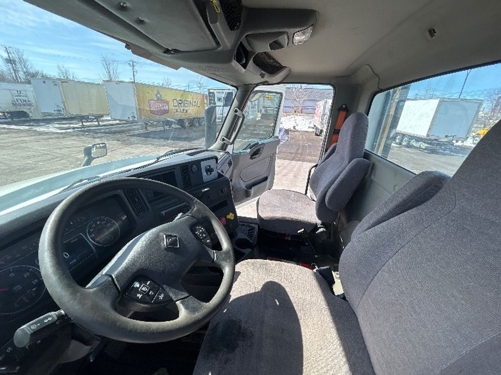 Day Cab Tractor-Heavy Duty Tractors-International-2021-LT625-Montreal-PQ-454,233\n\t\tkm-$ 63,250 - Image 10