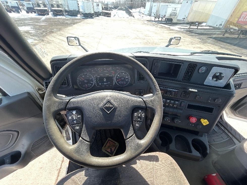 Day Cab Tractor-Heavy Duty Tractors-International-2021-LT625-Montreal-PQ-454,233\n\t\tkm-$ 63,250 - Image 11