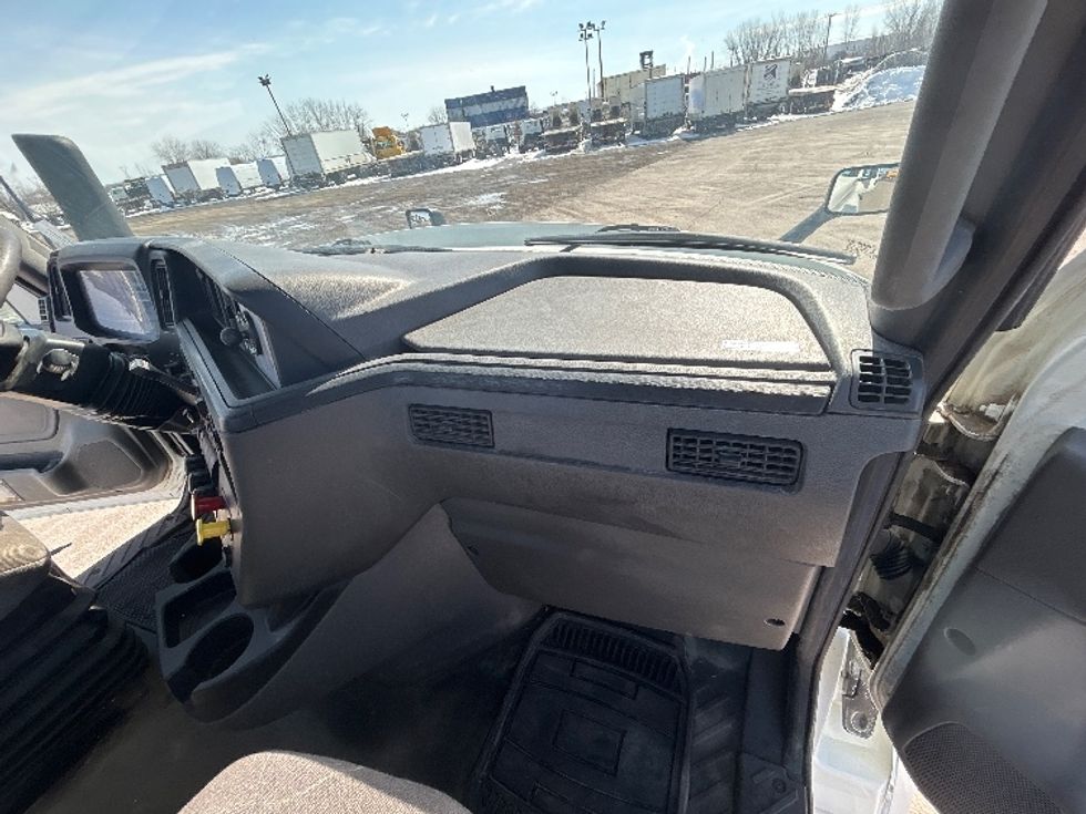 Day Cab Tractor-Heavy Duty Tractors-International-2021-LT625-Montreal-PQ-454,233\n\t\tkm-$ 63,250 - Image 13