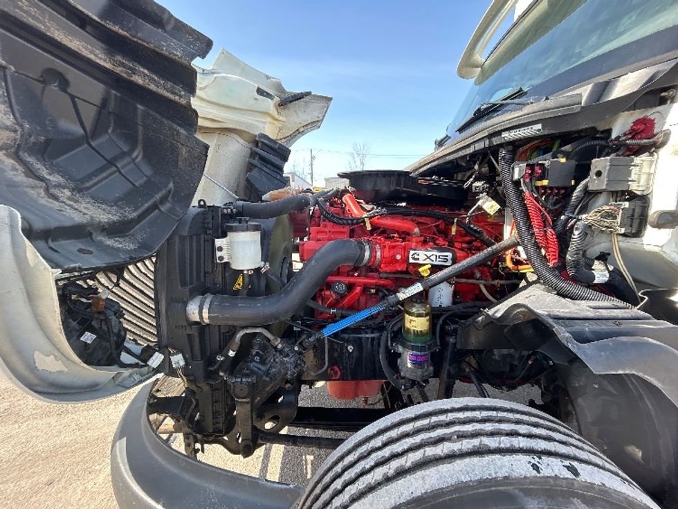 Day Cab Tractor-Heavy Duty Tractors-International-2021-LT625-Montreal-PQ-454,233\n\t\tkm-$ 63,250 - Image 16