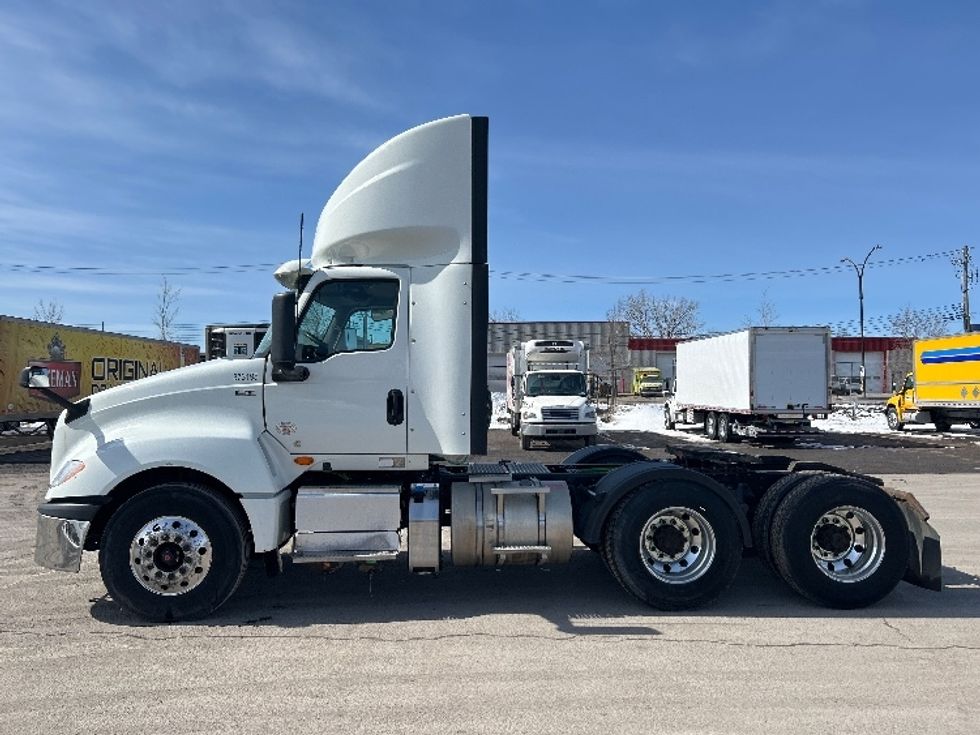 Day Cab Tractor-Heavy Duty Tractors-International-2021-LT625-Montreal-PQ-454,233\n\t\tkm-$ 63,250 - Image 4