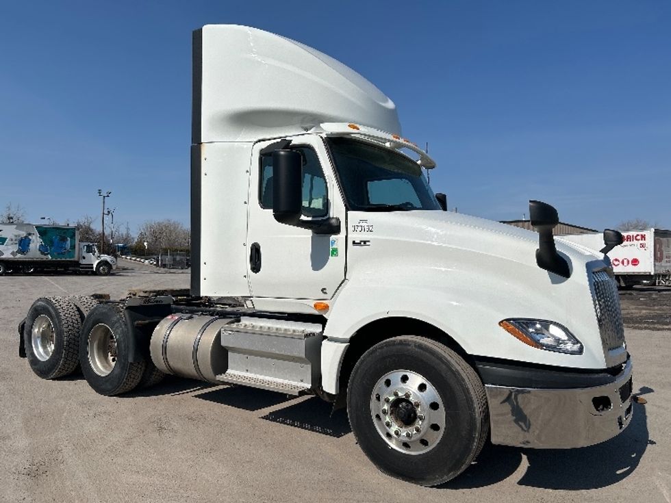 Day Cab Tractor-Heavy Duty Tractors-International-2021-LT625-Montreal-PQ-482,361\n\t\tkm-$ 62,000 - Image 1