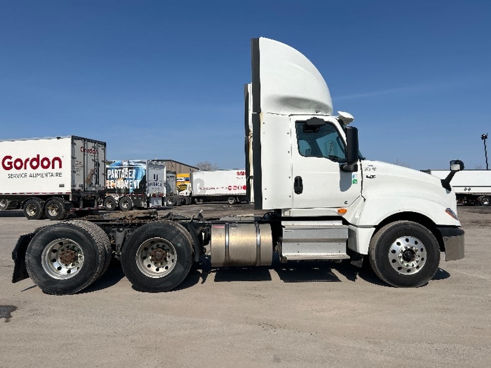 Day Cab Tractor-Heavy Duty Tractors-International-2021-LT625-Montreal-PQ-482,361\n\t\tkm-$ 62,000 - Image 8