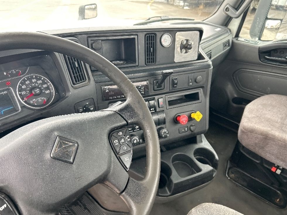 Day Cab Tractor-Heavy Duty Tractors-International-2021-LT625-Montreal-PQ-497,484\n\t\tkm-$ 64,000 - Image 10