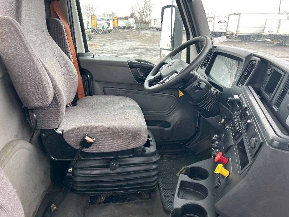 Day Cab Tractor-Heavy Duty Tractors-International-2021-LT625-Montreal-PQ-497,484\n\t\tkm-$ 64,000 - Image 14