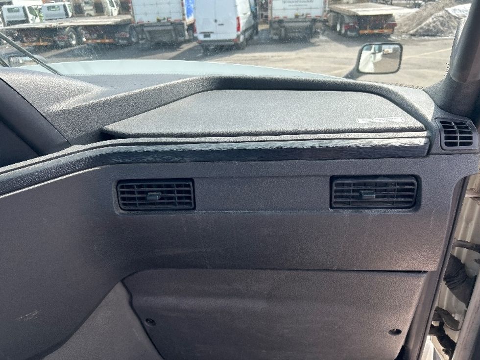 Day Cab Tractor-Heavy Duty Tractors-International-2021-LT625-Montreal-PQ-513,788\n\t\tkm-$ 60,750 - Image 13