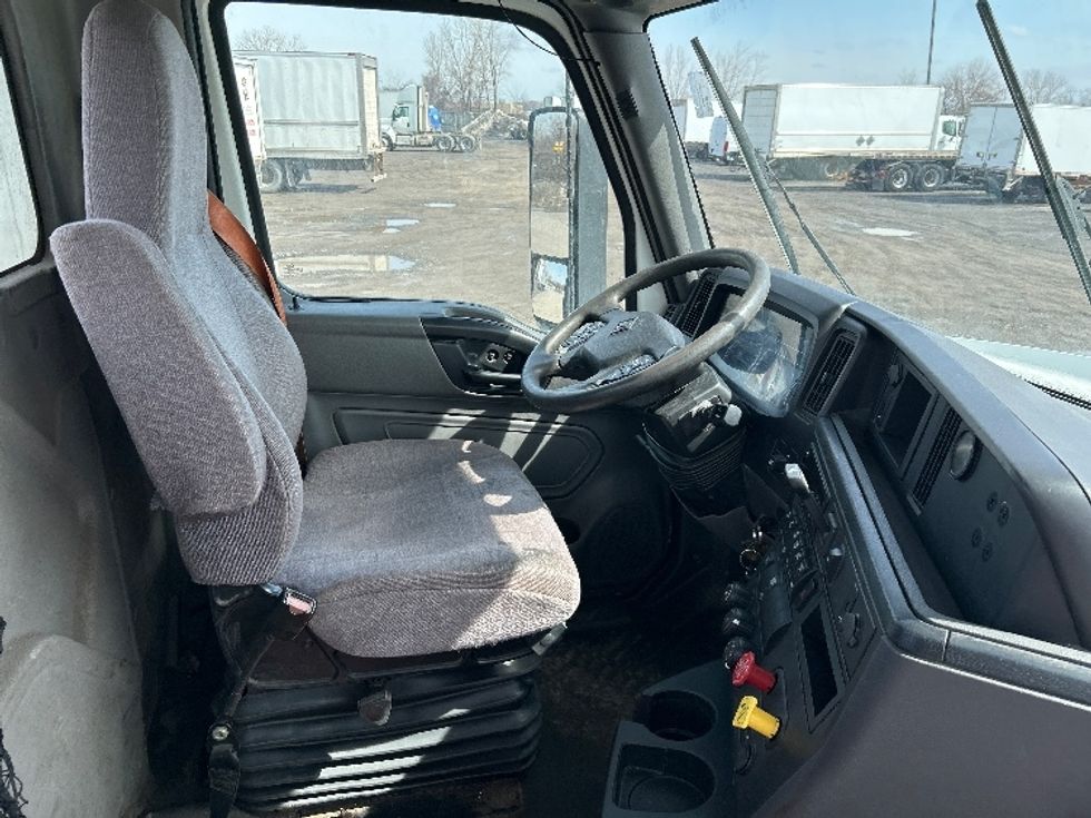 Day Cab Tractor-Heavy Duty Tractors-International-2021-LT625-Montreal-PQ-513,788\n\t\tkm-$ 60,750 - Image 14