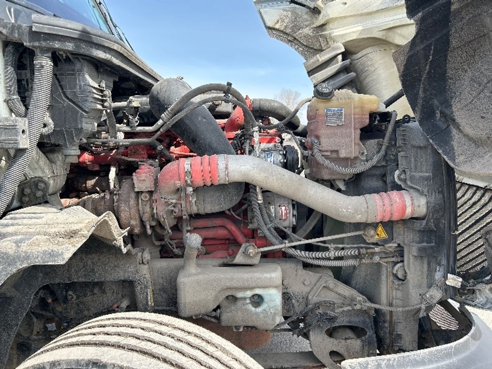 Day Cab Tractor-Heavy Duty Tractors-International-2021-LT625-Montreal-PQ-513,788\n\t\tkm-$ 60,750 - Image 15