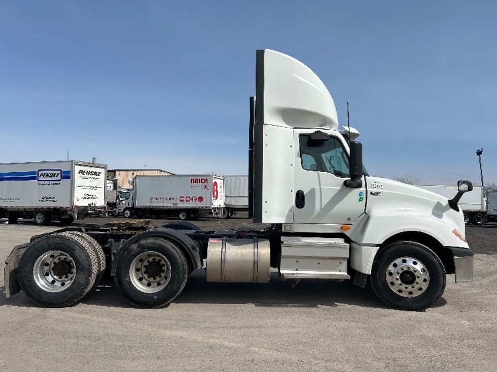 Day Cab Tractor-Heavy Duty Tractors-International-2021-LT625-Montreal-PQ-513,788\n\t\tkm-$ 60,750 - Image 8