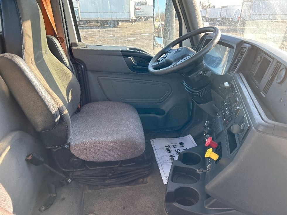 Day Cab Tractor-Heavy Duty Tractors-International-2021-LT625-Montreal-PQ-516,706\n\t\tkm-$ 60,500 - Image 14