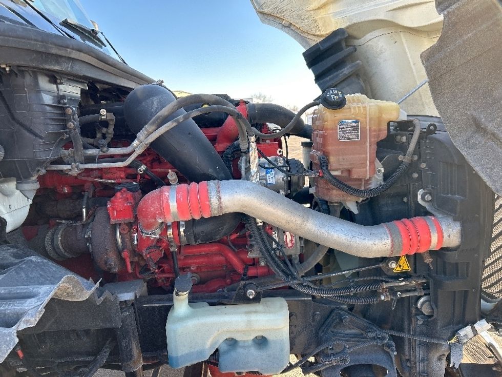 Day Cab Tractor-Heavy Duty Tractors-International-2021-LT625-Montreal-PQ-516,706\n\t\tkm-$ 60,500 - Image 15