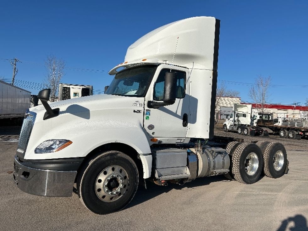 Day Cab Tractor-Heavy Duty Tractors-International-2021-LT625-Montreal-PQ-516,706\n\t\tkm-$ 60,500 - Image 3