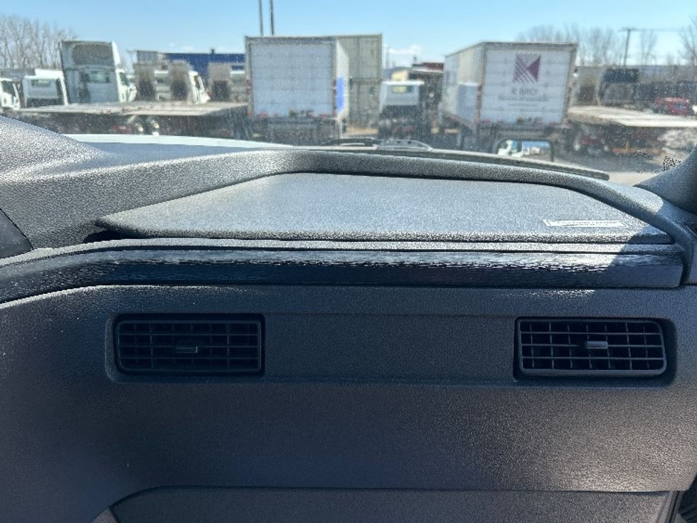 Day Cab Tractor-Heavy Duty Tractors-International-2021-LT625-Montreal-PQ-537,892\n\t\tkm-$ 59,750 - Image 13