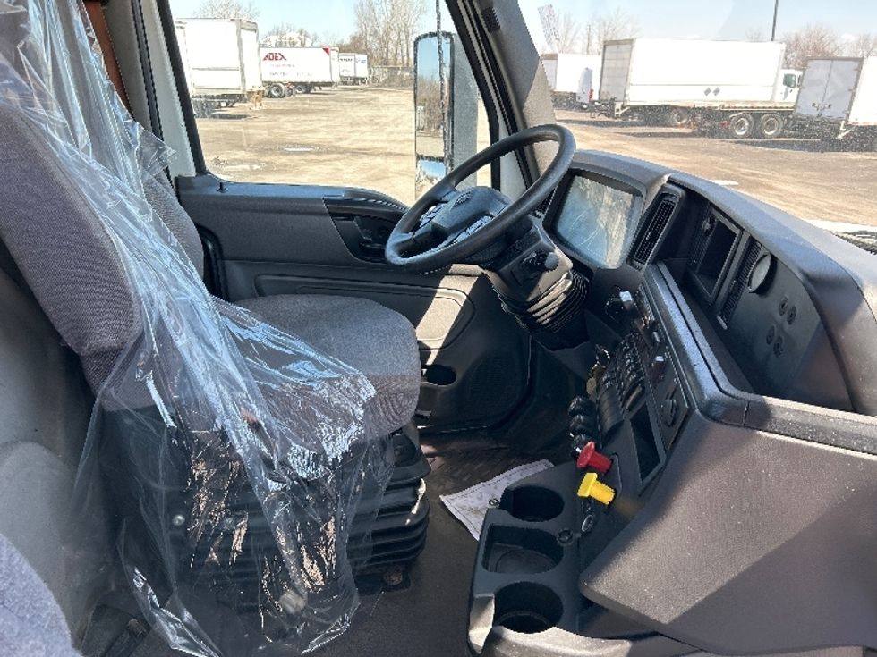 Day Cab Tractor-Heavy Duty Tractors-International-2021-LT625-Montreal-PQ-537,892\n\t\tkm-$ 59,750 - Image 14