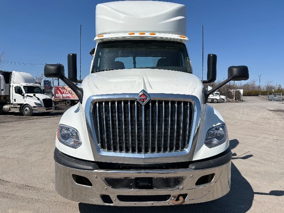 Day Cab Tractor-Heavy Duty Tractors-International-2021-LT625-Montreal-PQ-537,892\n\t\tkm-$ 59,750 - Image 2