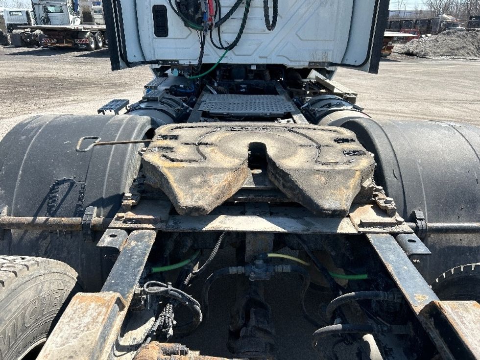 Day Cab Tractor-Heavy Duty Tractors-International-2021-LT625-Montreal-PQ-537,892\n\t\tkm-$ 59,750 - Image 6