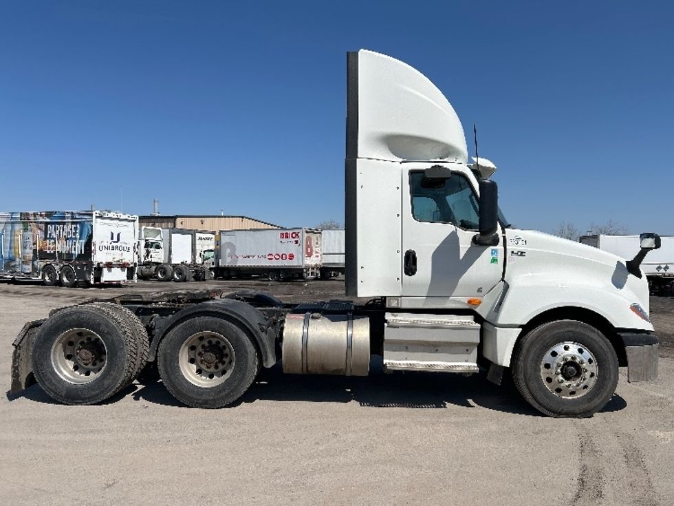 Day Cab Tractor-Heavy Duty Tractors-International-2021-LT625-Montreal-PQ-537,892\n\t\tkm-$ 59,750 - Image 8