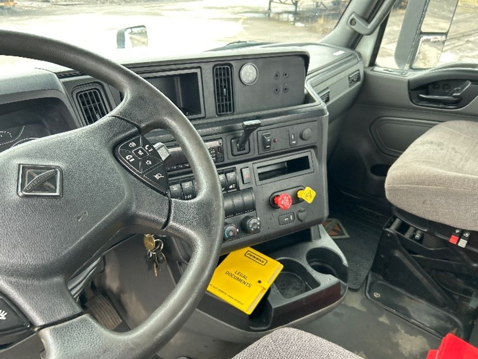 Day Cab Tractor-Heavy Duty Tractors-International-2021-LT625-Montreal-PQ-541,894\n\t\tkm-$ 59,500 - Image 10