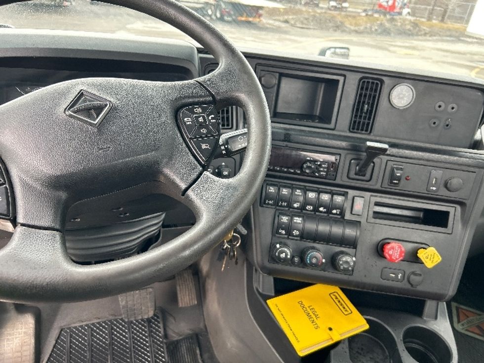Day Cab Tractor-Heavy Duty Tractors-International-2021-LT625-Montreal-PQ-541,894\n\t\tkm-$ 59,500 - Image 11