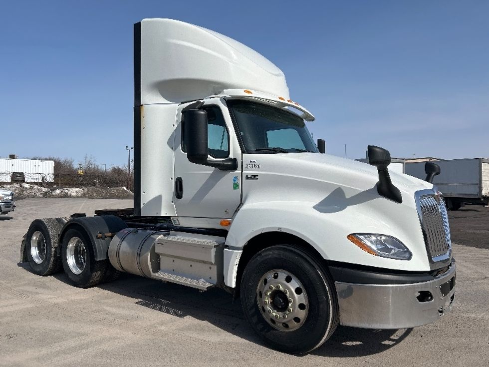 Day Cab Tractor-Heavy Duty Tractors-International-2021-LT625-Montreal-PQ-563,552\n\t\tkm-$ 58,500 - Image 1
