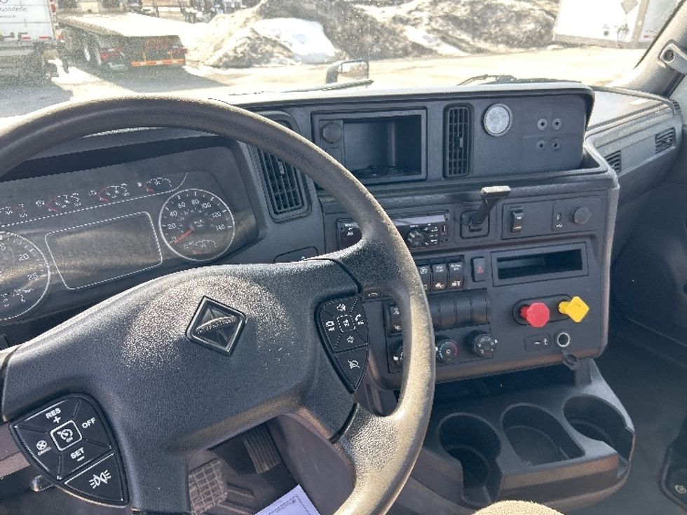 Day Cab Tractor-Heavy Duty Tractors-International-2021-LT625-Montreal-PQ-563,552\n\t\tkm-$ 58,500 - Image 10