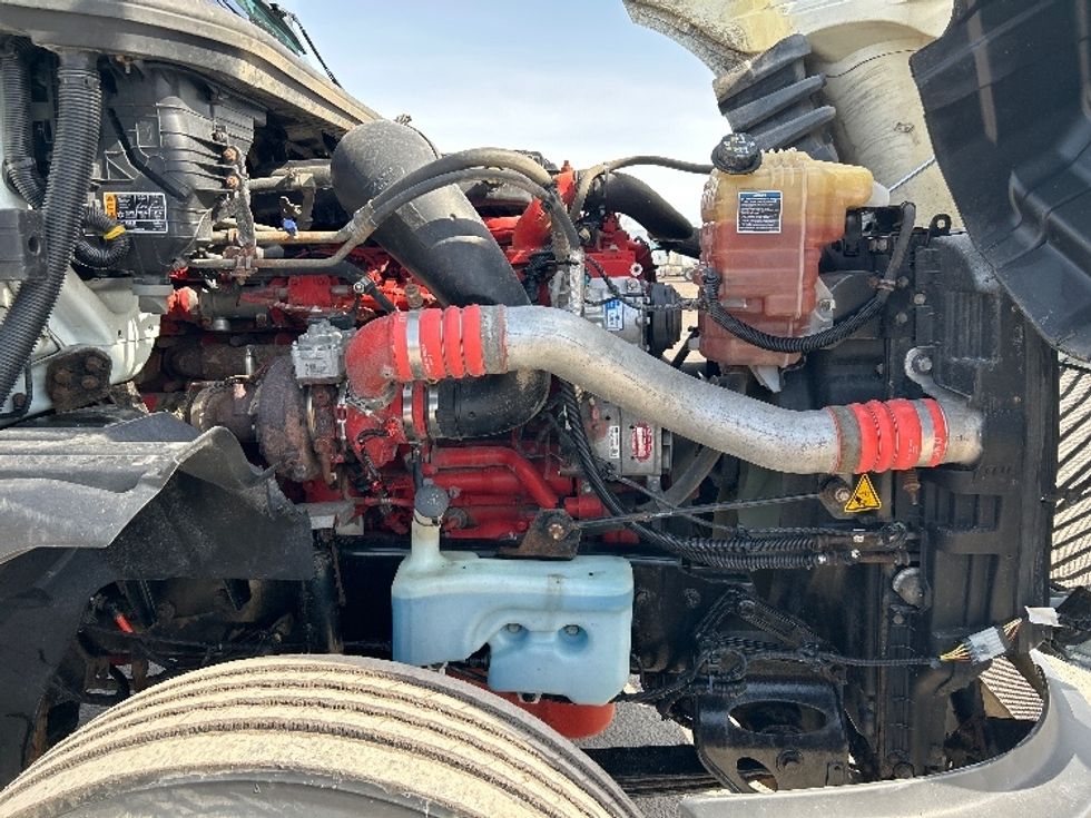 Day Cab Tractor-Heavy Duty Tractors-International-2021-LT625-Montreal-PQ-563,552\n\t\tkm-$ 58,500 - Image 15