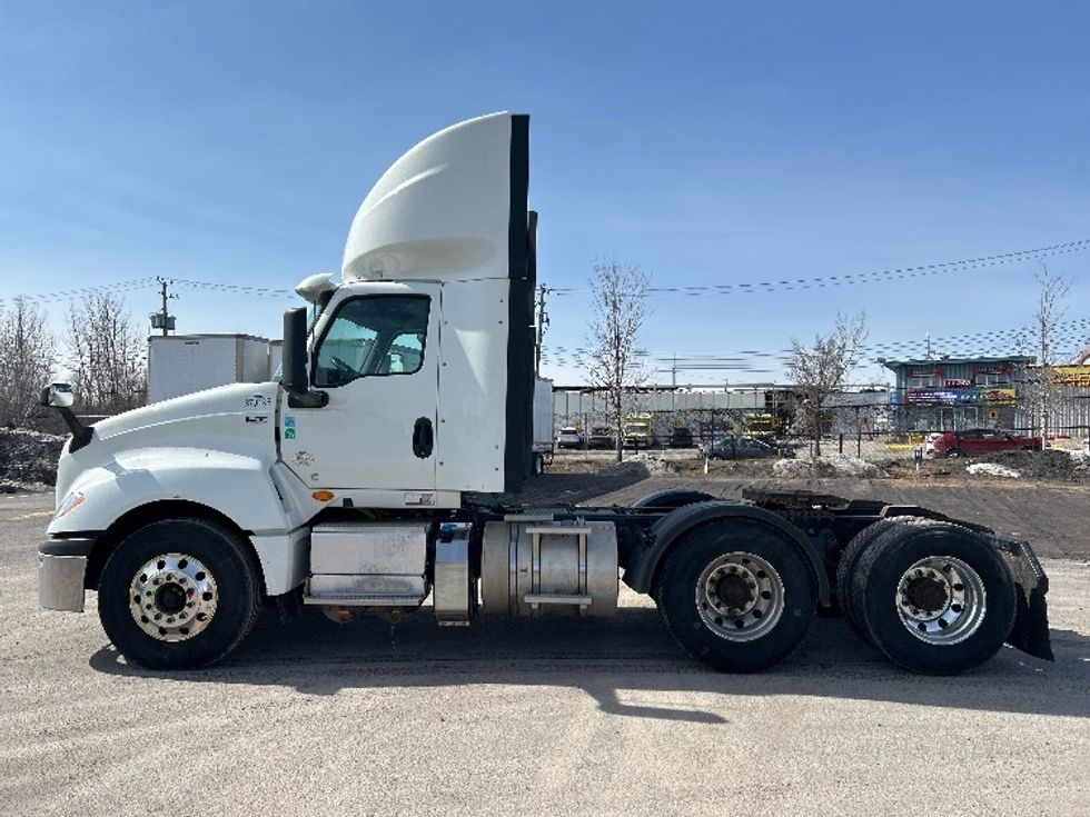 Day Cab Tractor-Heavy Duty Tractors-International-2021-LT625-Montreal-PQ-563,552\n\t\tkm-$ 58,500 - Image 4