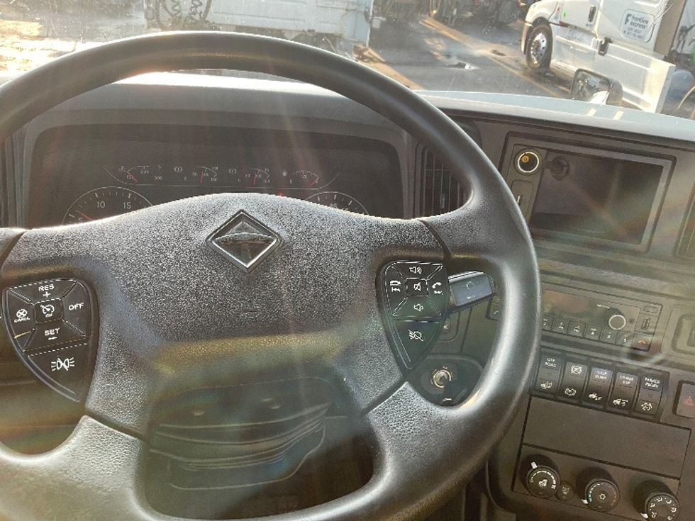 Day Cab Tractor-Heavy Duty Tractors-International-2021-LT625-Rochester-NY-489,718\n\t\tmiles-$ 46,000 - Image 9