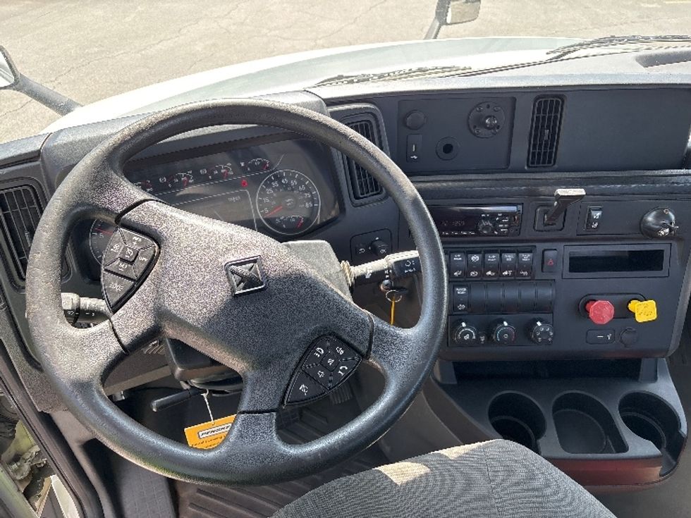 Day Cab Tractor-Heavy Duty Tractors-International-2021-LT625-West Columbia-SC-194,870\n\t\tmiles-$ 42,250 - Image 11