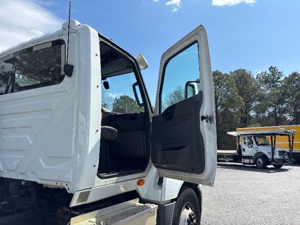 Day Cab Tractor-Heavy Duty Tractors-International-2021-LT625-West Columbia-SC-194,870\n\t\tmiles-$ 42,250 - Image 12